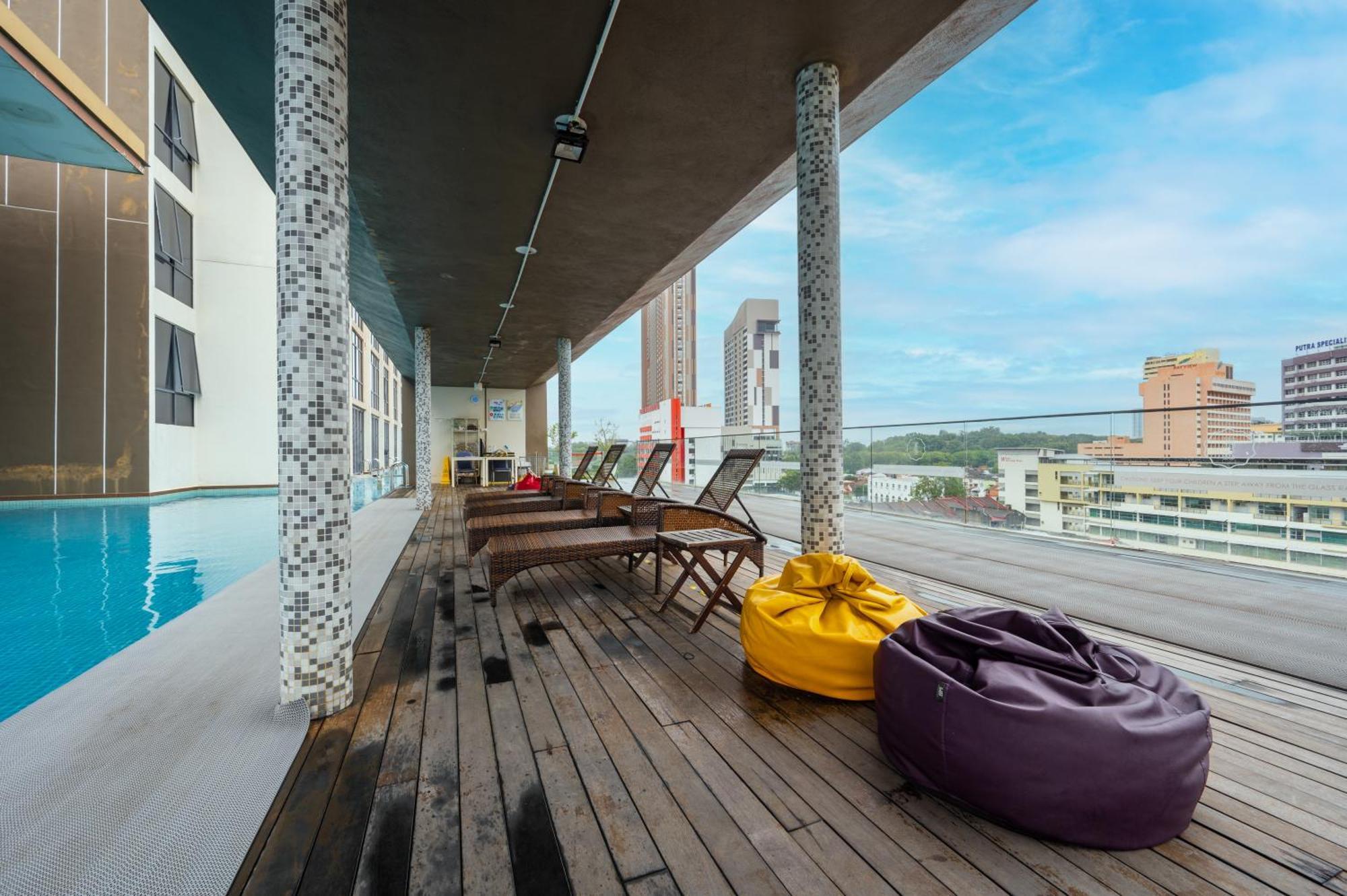 Greystone 99 Suites Malacca ภายนอก รูปภาพ