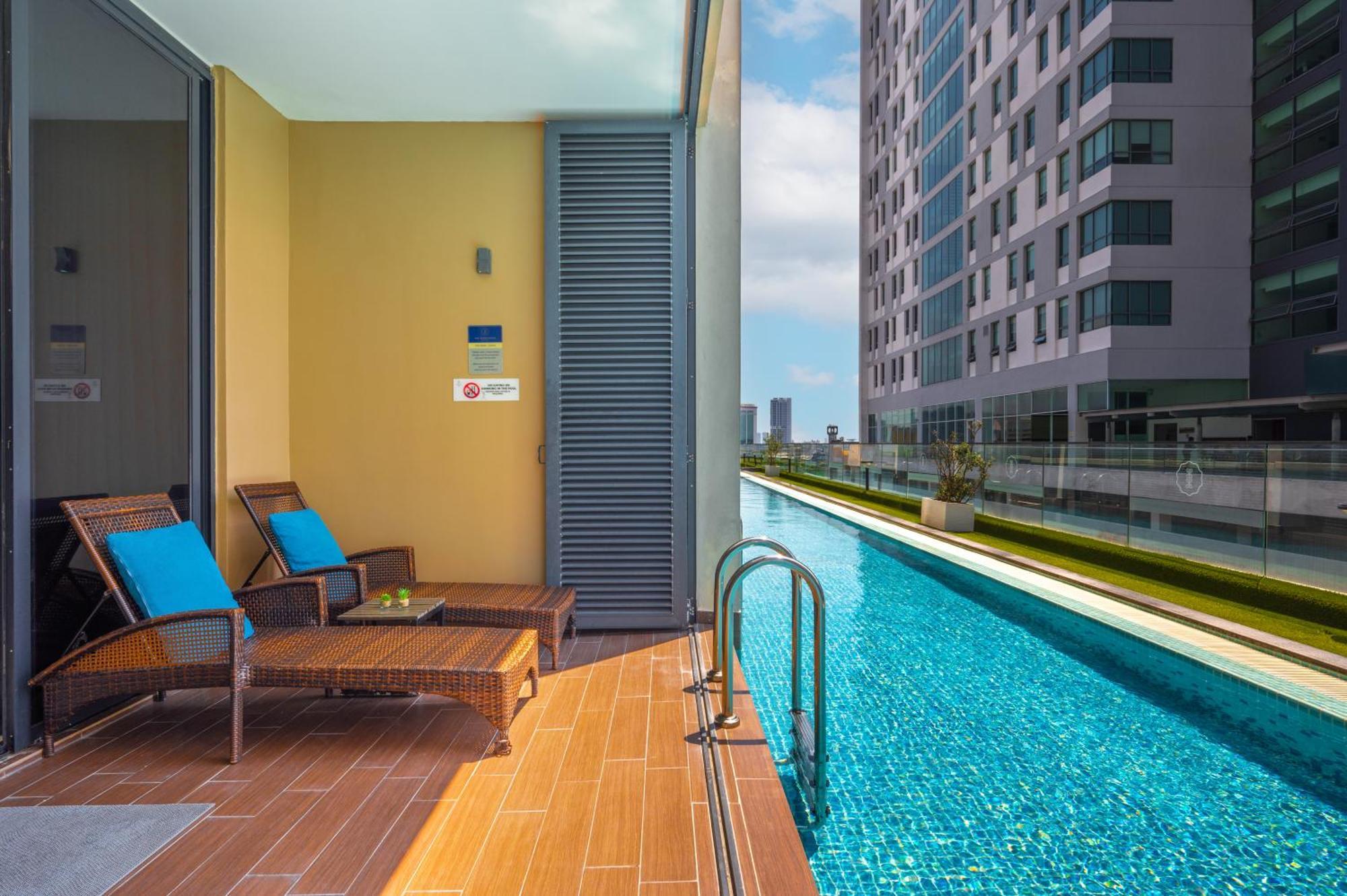 Greystone 99 Suites Malacca ภายนอก รูปภาพ